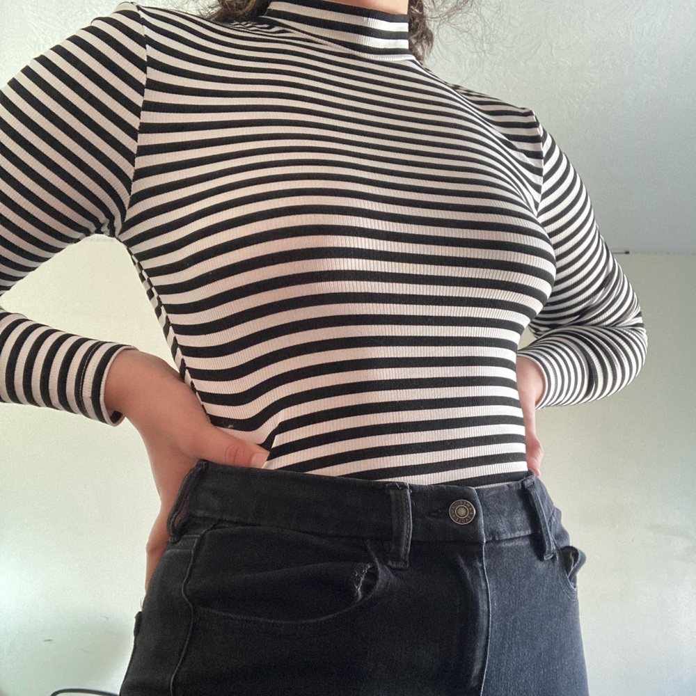 striped long sleeve turtleneck